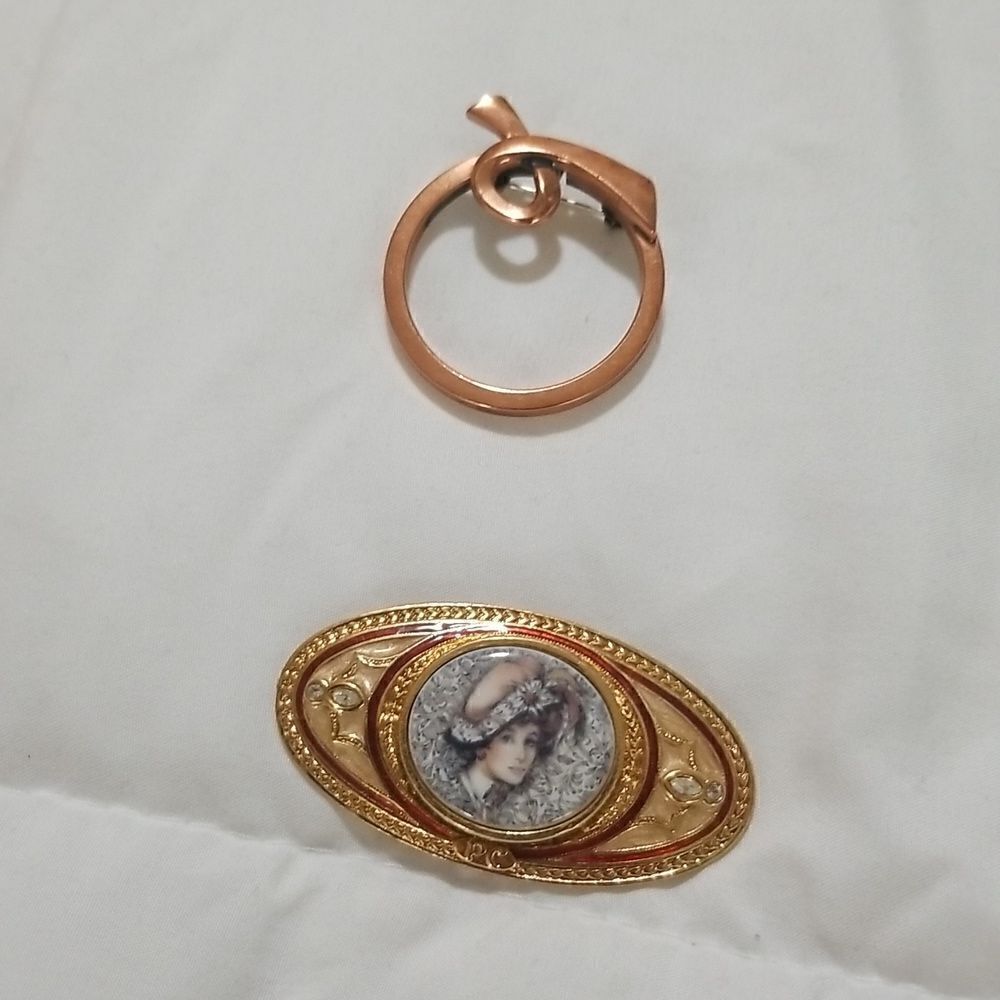vintage broach lot of 2 estate sale find